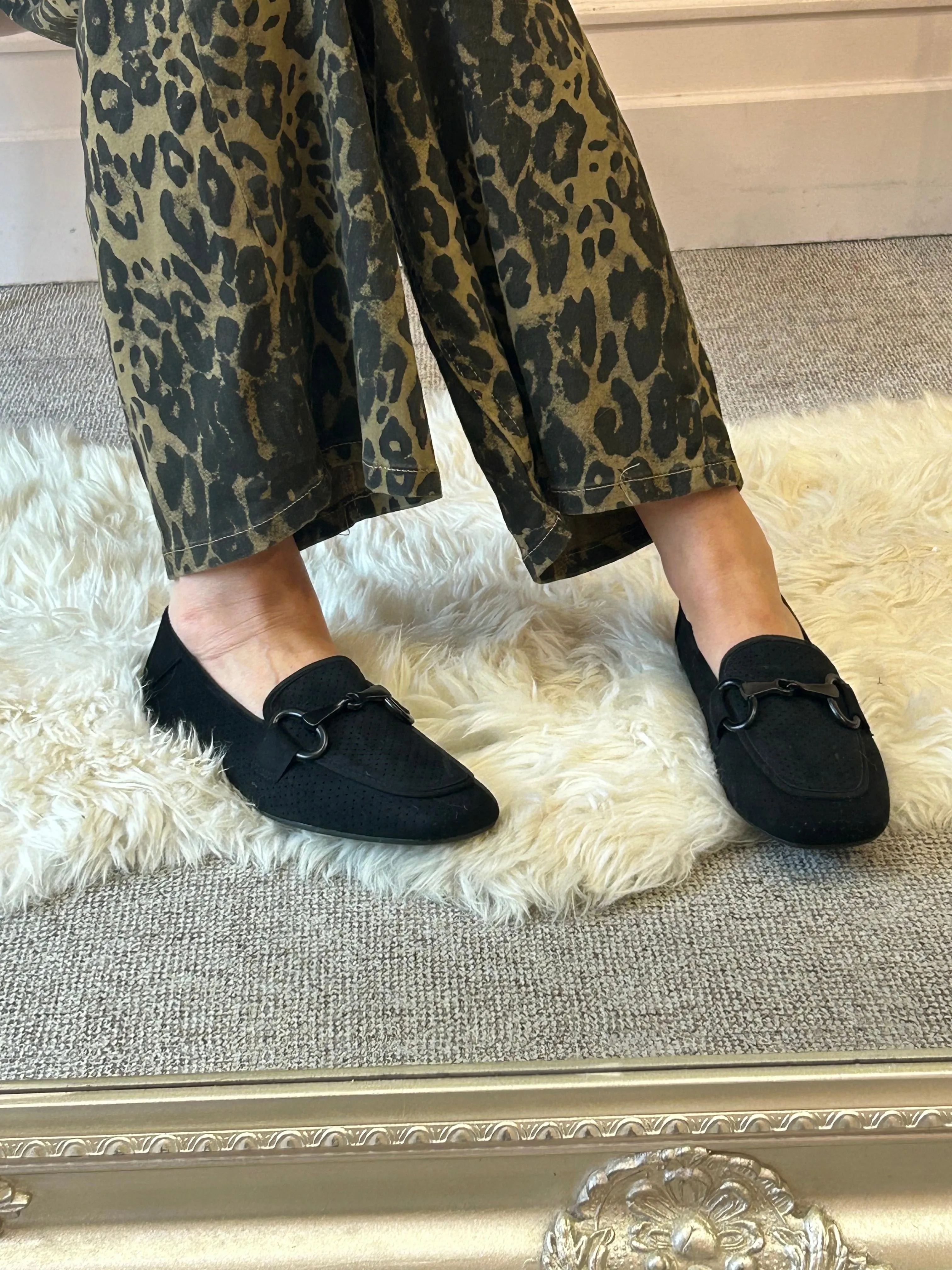 Chain Detail On Loafer - Black
