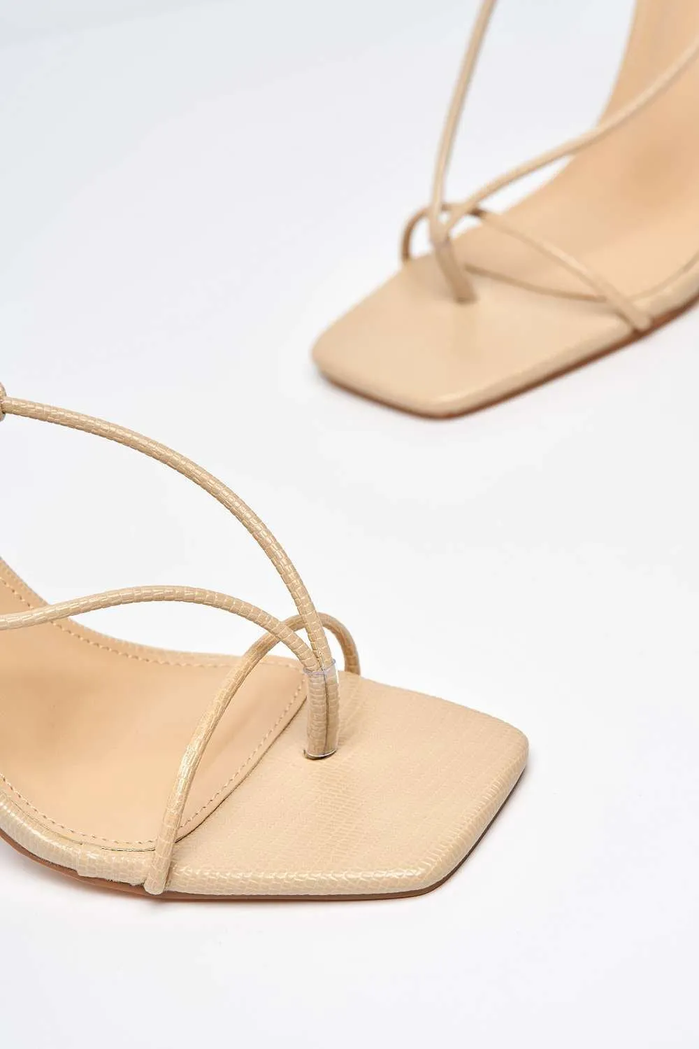 Kirby Toe Post Knot Detail Lace Up Block Heel Sandal in Nude