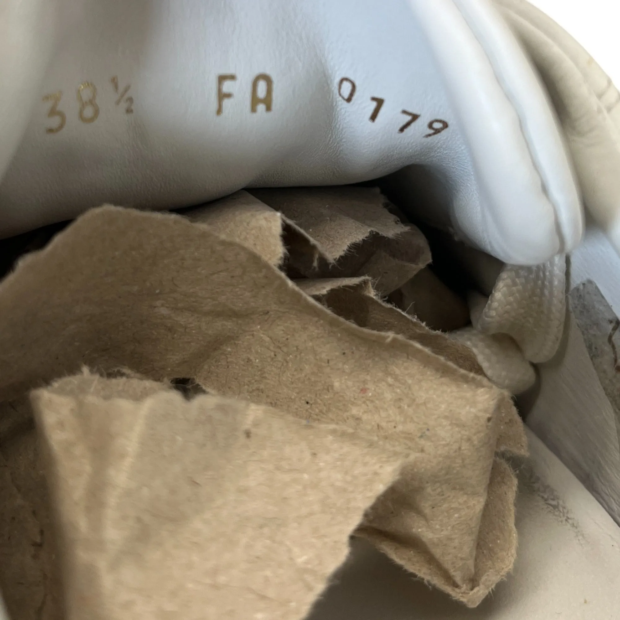 Women's Time Out Low Trainers White Size EU 38.5 / UK 5.5